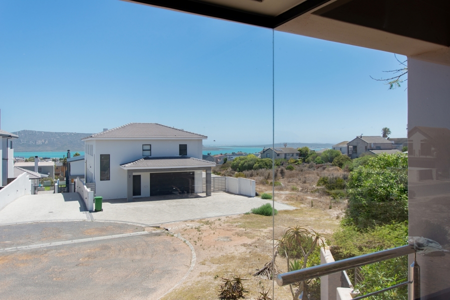 5 Bedroom Property for Sale in Myburgh Park Western Cape